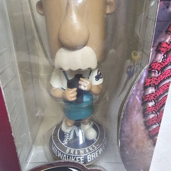 Milwaukee Brewers Forever Styles Legends of the Diamond Bobblehead - Picture 7 of 7